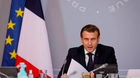 Macron sätter press på muslimska ledare