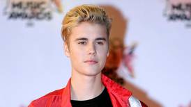 Justin Bieber ledde lovsång – "mer nervöst än konsert"