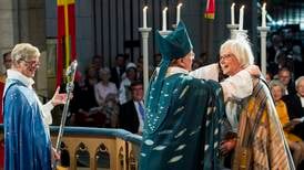 Präster: Återgå till gamla ärkebiskopsrollen