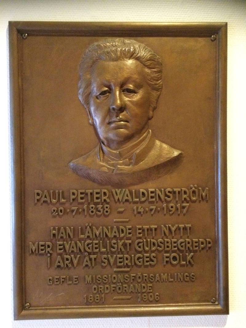 Paul Peter Waldenström var ordförande i församlingen vid sekelskiftet mellan 1800- och 1900-talet.
