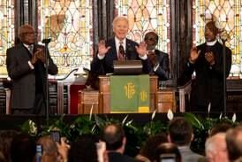 Turbulent då Joe Biden höll tal i kyrkan