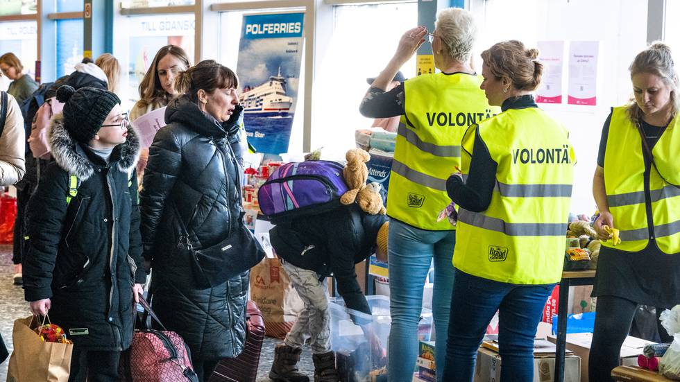 Flyktingar från Ukraina anländer med polenfärjan till terminalen i Nynäshamn i början av mars 2022.