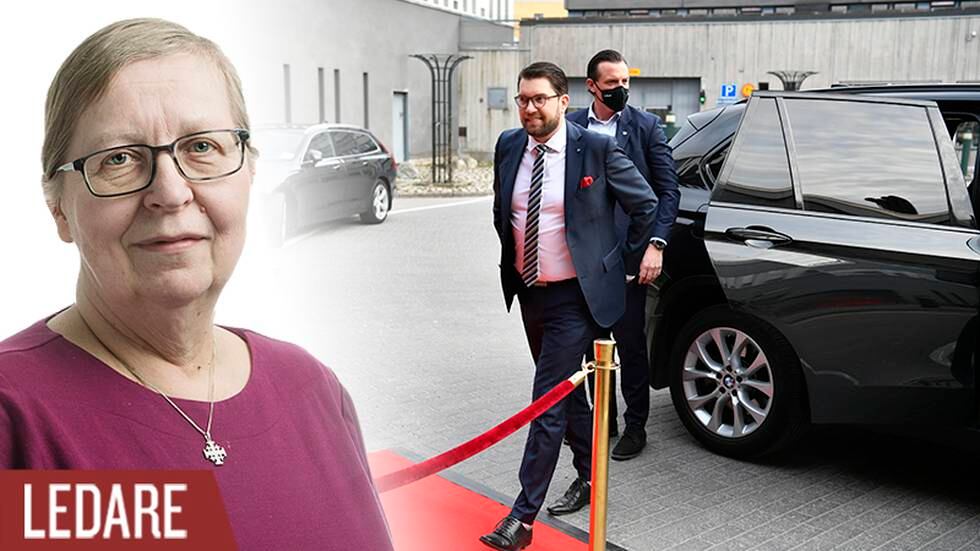 Sverigedemokraternas partiledare Jimmie Åkesson anländer till TV-huset i Stockholm.