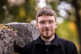 Präst: När tron blir en charad lämnar unga kyrkan 