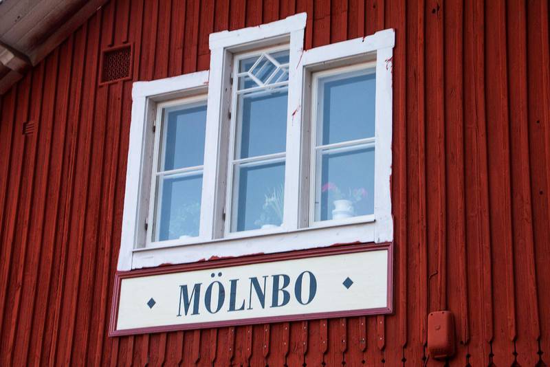 Det gamla stationshuset i Mölnbo är ett av Sveriges äldsta.