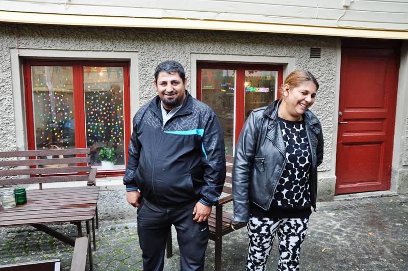 Ion Stan och Mona-Lisa Pruteanu sökte sig till Sverige för att deras barn skulle få ett bättre liv än de själva haft.