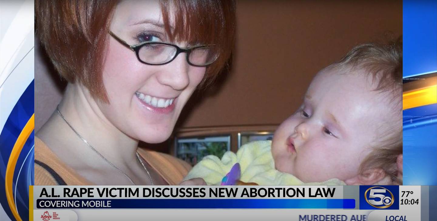 Dina Zirlott från Mobile, Alabama, nekades för 20 år sedan abort eftersom hennes eget liv inte var i fara. Bara en månad senare föder hon ett svårt sjukt barn som lever knappt ett år under stort lidande.