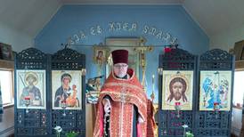 Ukrainska Dmytro är rysk-ortodox präst: Vi är rädda