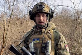 Ukrainsk soldat sjunger Ådahls bönesång - ”ger hopp till folket”