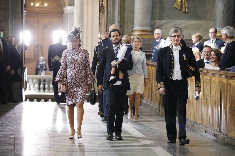Hela kungafamiljen medverkade under gudstjänsten. Prinsessan Sofia och Carl-Philip, som väntar sitt andra barn, kom med prins Alexander till Slottskyrkan för tacksägelsegudstjänsten.