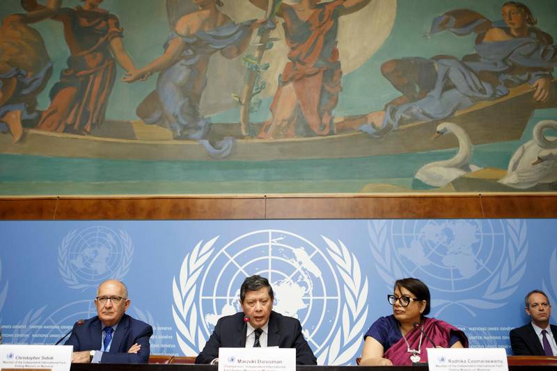 Förföljelsen av muslimska rohingyer är ett folkmord, sa FN-rapportörerna vid presskonferensen på måndagen i Geneve.
