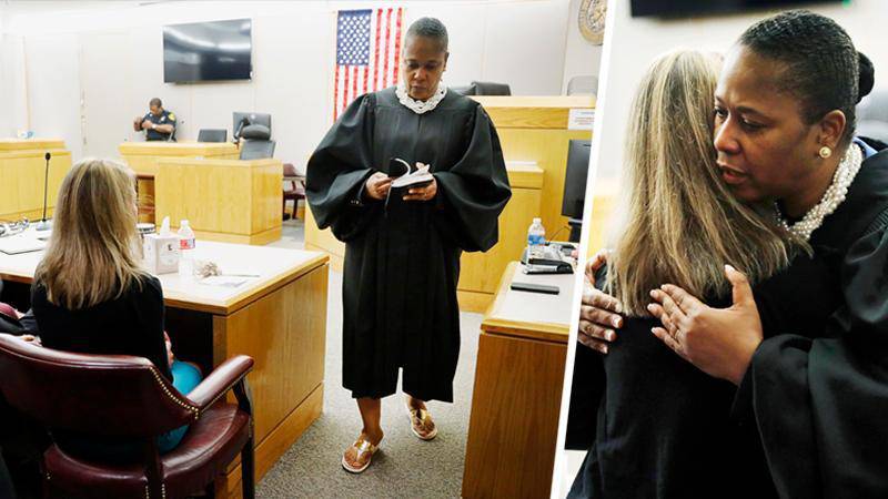 Domaren Tammy Kemp gav polisen Amber Guyger en kram och sin bibel.