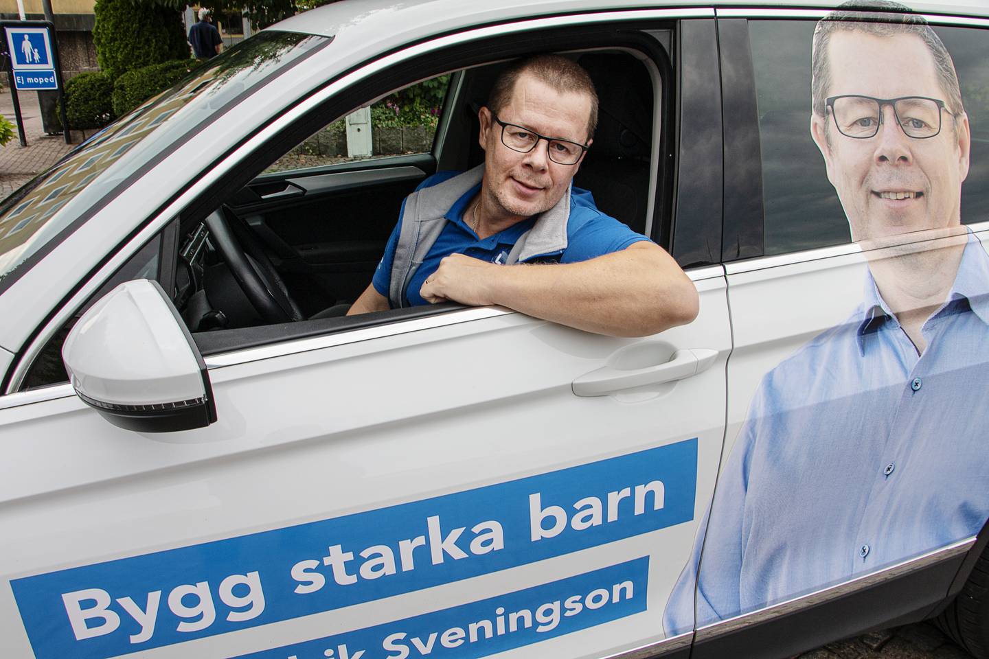 Fredrik Sveningson (L) valkampanjar i Jönköping.