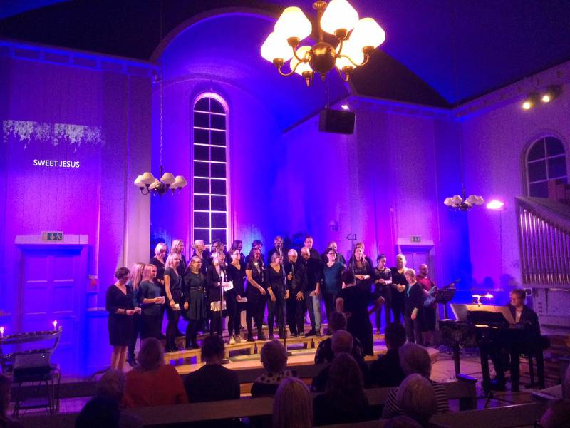 Den 7 oktober firade kören 10 år med en jubileumskonsert i Hässelby missionskyrka. Körmedlemmarna är alltifrån 20 till 60 år gamla.