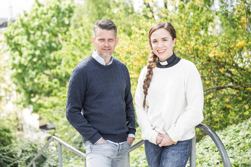 Samtal. Marcus Birro och Karin Ingridsdotter leder ”11 bud på 11 minuter”.