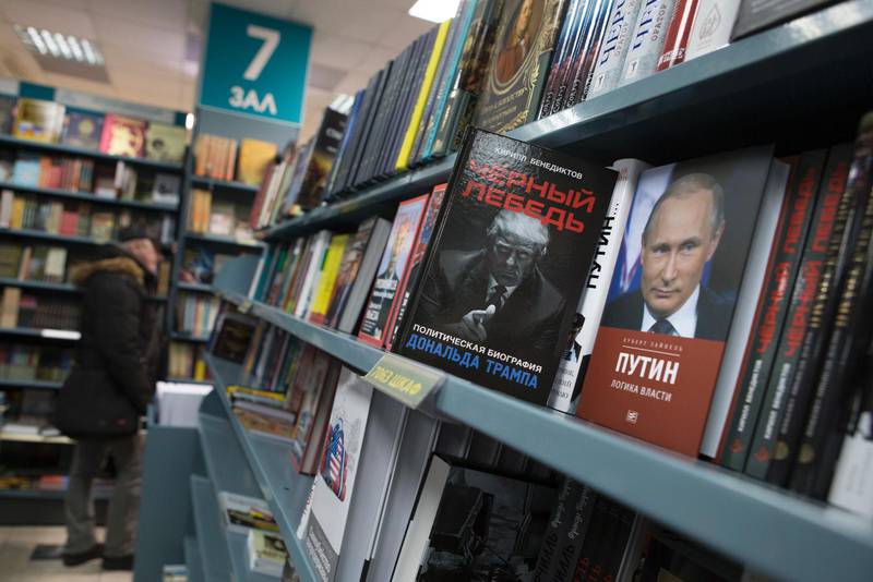 Böcker om Trump och Putin.
