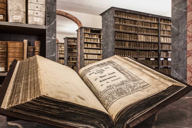En Lutherbibel i biblioteket
Franckeschen Stiftungen i Halle.