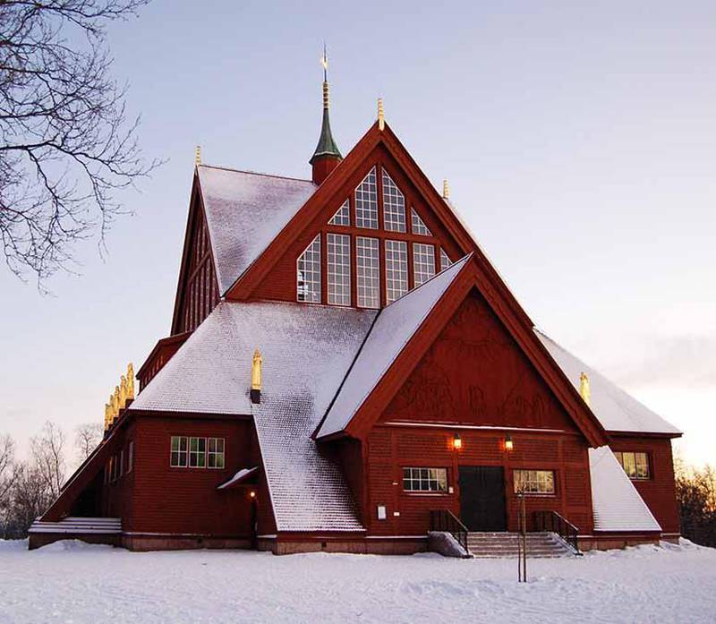 Uppfördes mellan 1909 och 1912, ritad av arkitekten Gustaf Wickman. Kyrkans unika utseende har inspirerats av de norska stavkyrkorna.