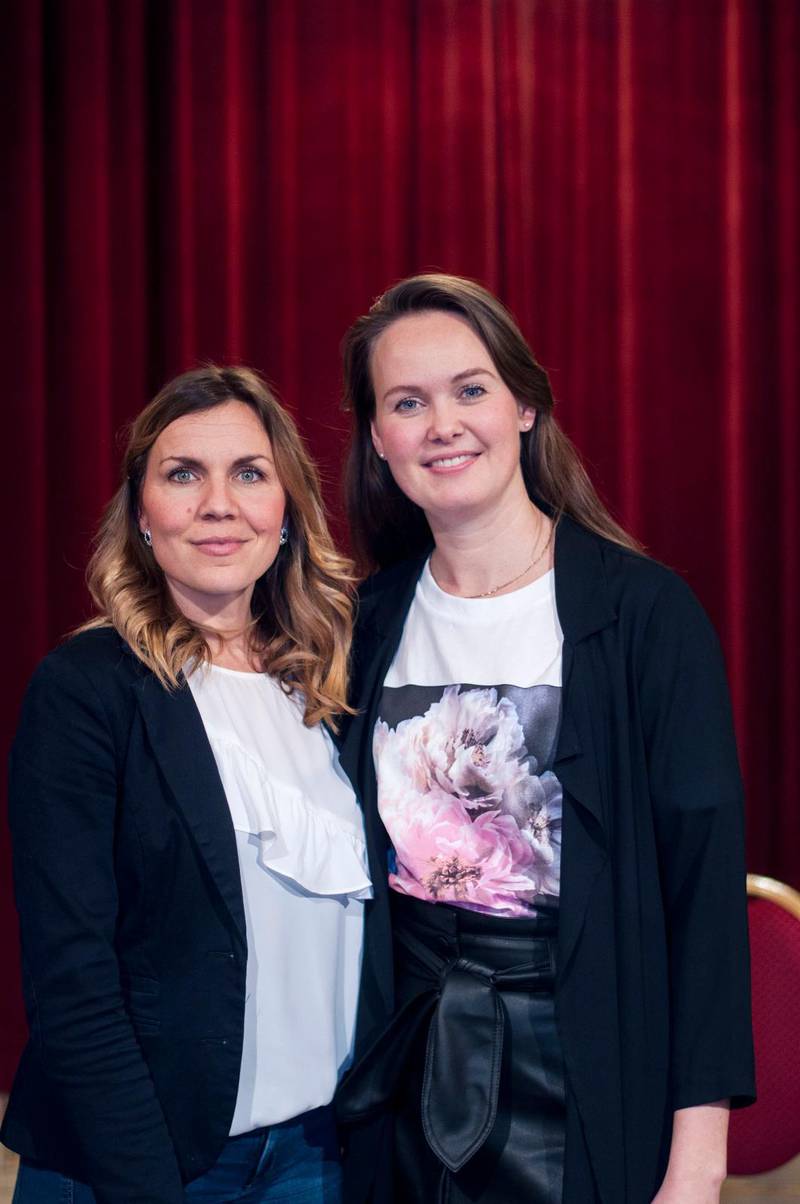 Dèsirée Lyckelind till vänster, Therese Orlenius i det kvinnliga nätverket Stronger Together.