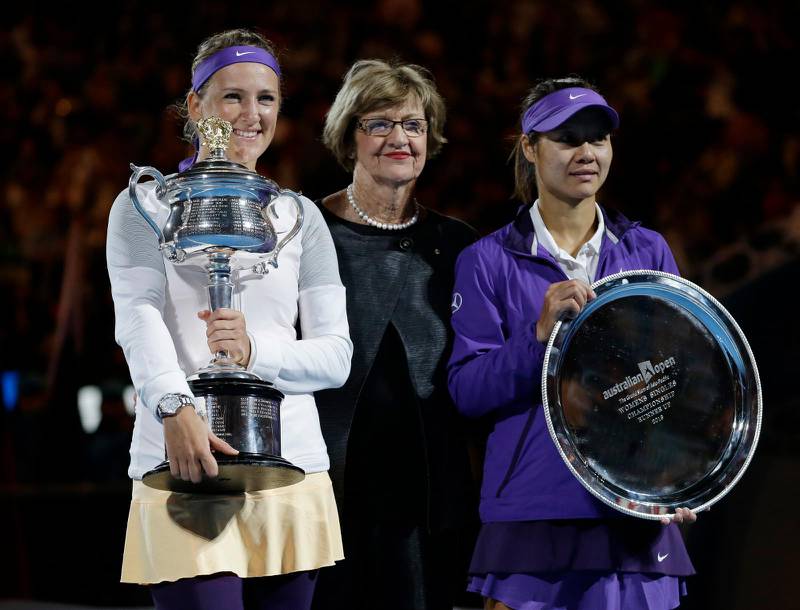 Margaret Court (i mitten) tillsammans med Victoria Azarenka och Li Na efter finalen i Australiska mästerskapen 2013 då Azarenka vann titeln i Melbourne.