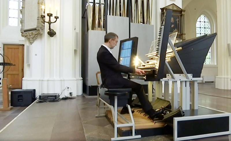 Malmö International Organ Festival. Förra veckan hyllade Olivier Latry, huvudorganist i Notre-Dame, den brandhärjade katedralen i Paris, med en konsert på världens modernaste kyrkorgel i S:t Petri kyrka i Malmö.