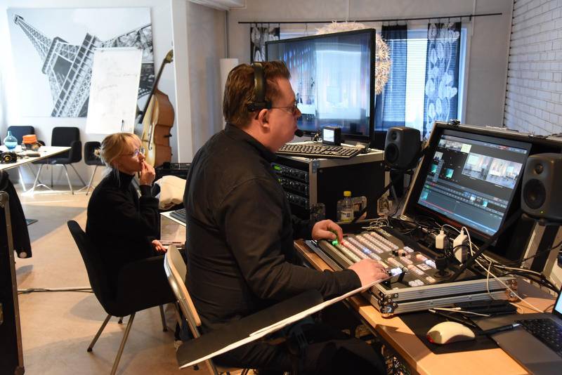 I kontrollrummet satt Anders Wisth från TB Nordic som agerade bildproducent och Julia Carlsson från Ibra.