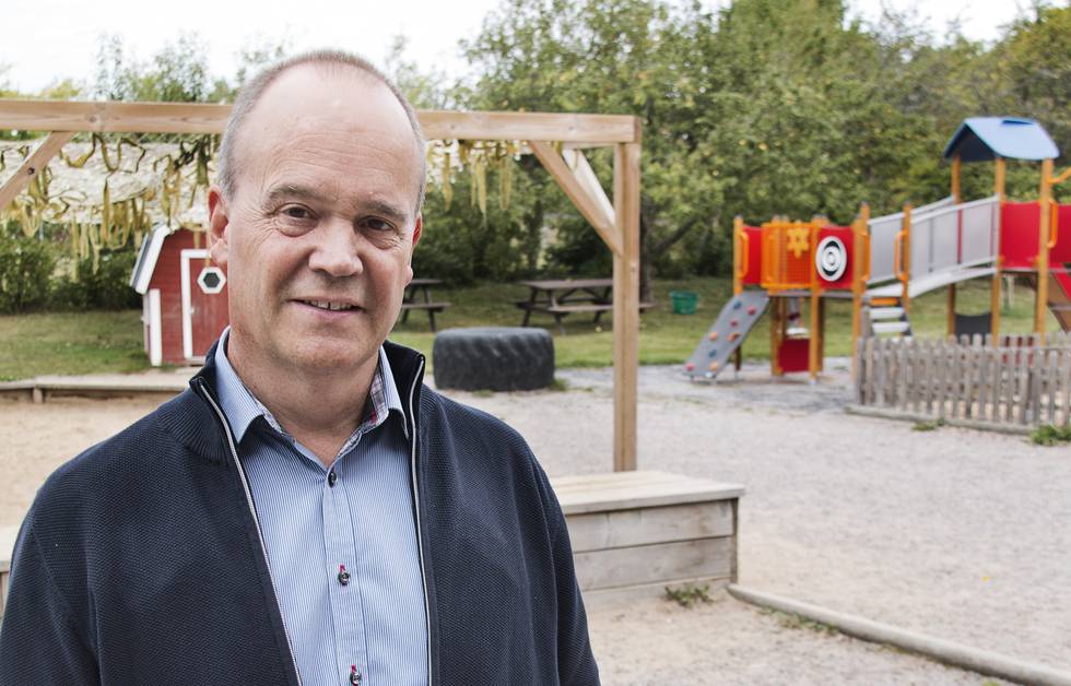 Jan Rosman är skolchef för Ålidens förskola i Flen. Förskolan, som har kristen inriktning, har fått kritik av kommunen. Men Jan Rosman menar att tillsynen av förskolan är dåligt utförd.