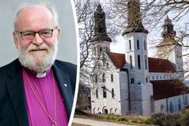 Sven-Bernhard Fast ersätter avkragade Visbybiskopen