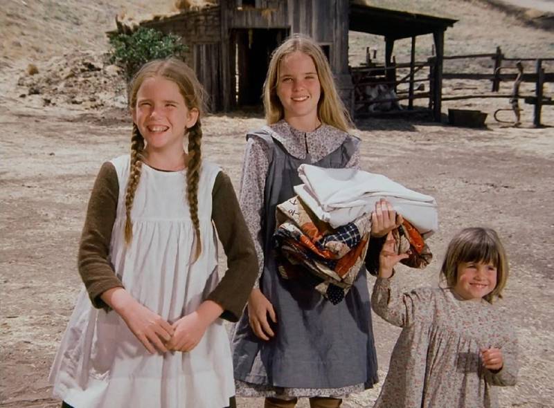 Laura, Mary och Carrie i tv-serien.