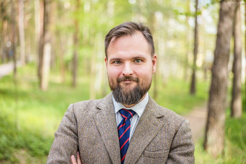 Advokaten Andreas Stenkar Karlgren företrädde den avkragade prästen i Luleå stift.