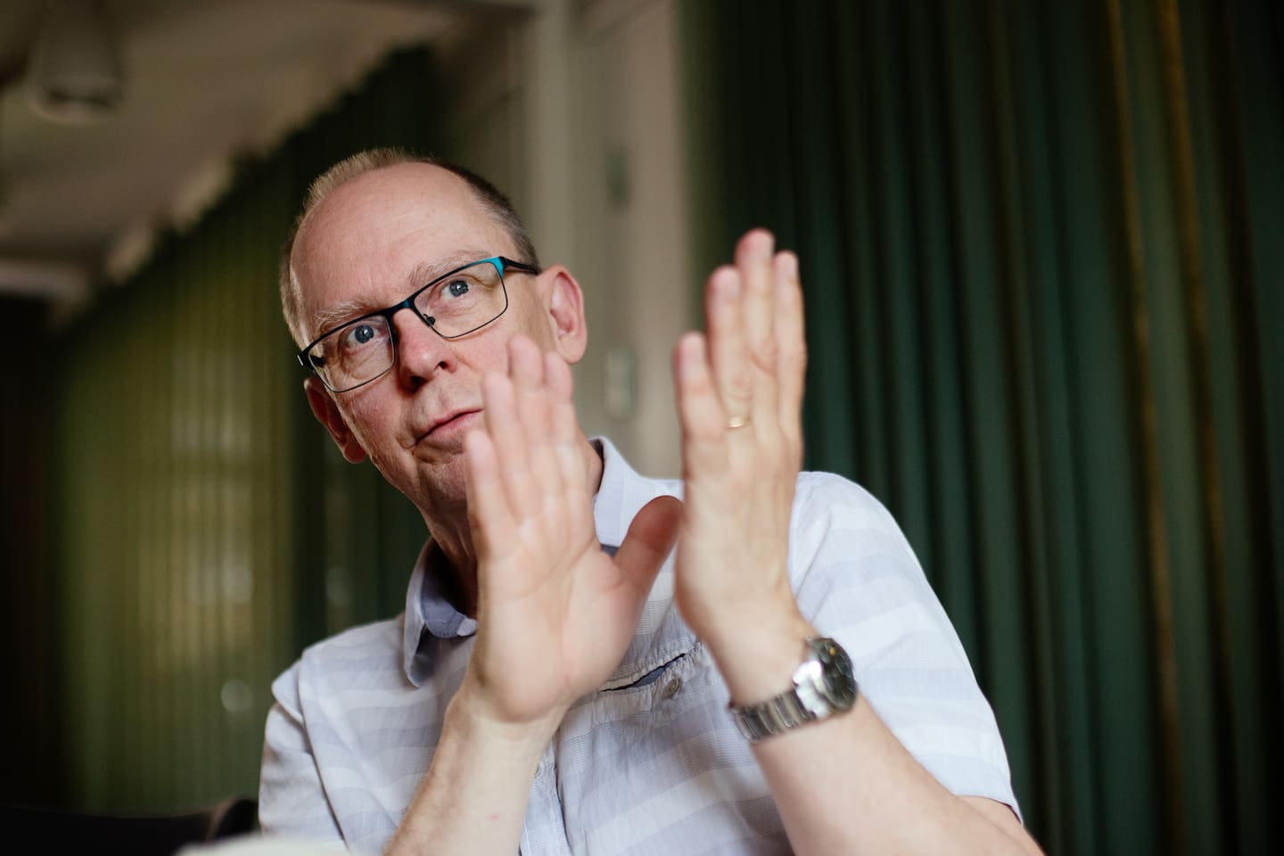 Svenska alliansmissionens missionsledare Ulf Häggqvist berättar om sorgen som följde honom efter diskoteksbranden i Göteborg 1998, om växande församlingar utanför storstäderna och om vad i kristet klosterliv som inspirerar honom.