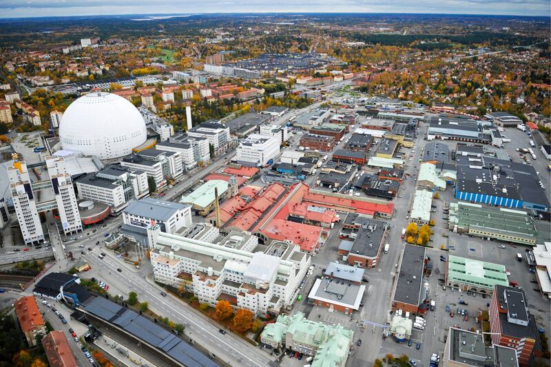 På det gamla Slakthusområdet vid Globen skapas härbärget för EU-migranterna.