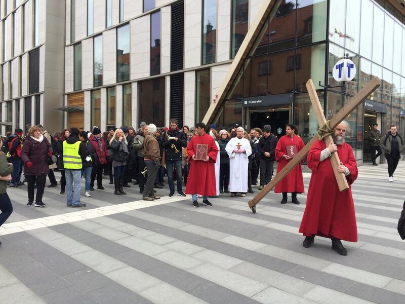 Korsvandringen utgick från S:ta Clara kyrka.