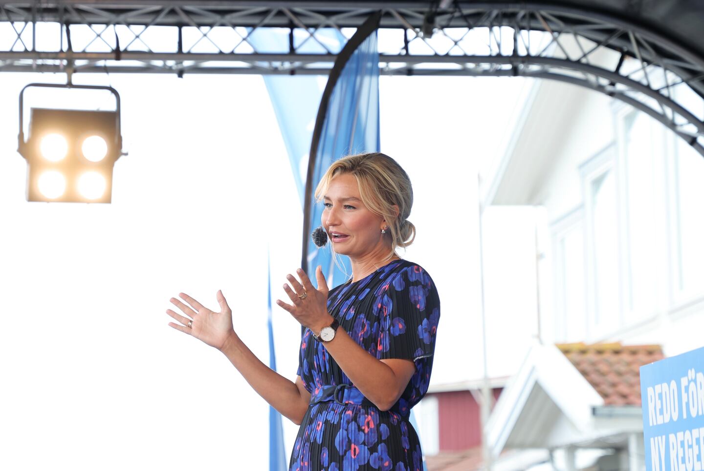 Kristdemokraternas partiledare Ebba Busch sommartalar på Hönö.