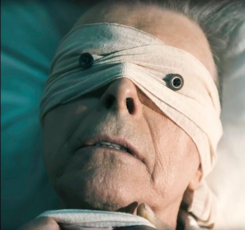 Från videon ”Lazarus”.