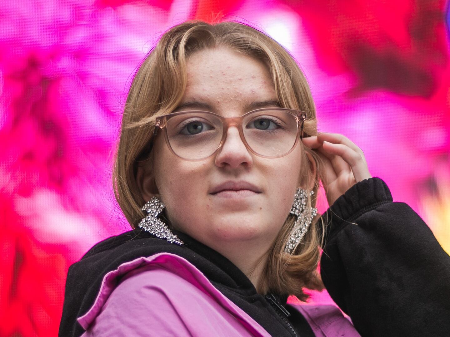 ung tjej, artist