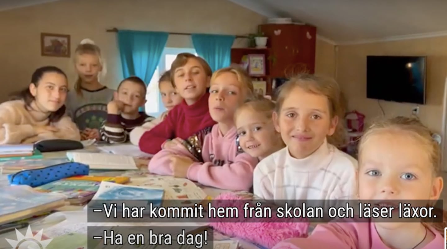 Barnen på familjehemmet i Reni i Ukraina hälsade till Leif GW Persson.