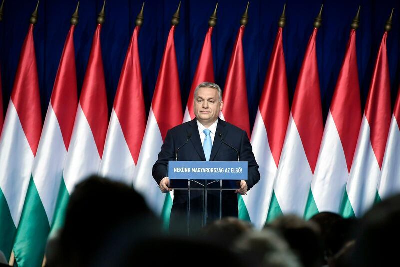 Ungerns premiärminister Viktor Orban talar om läget i nationen dne 10 februari 2019.