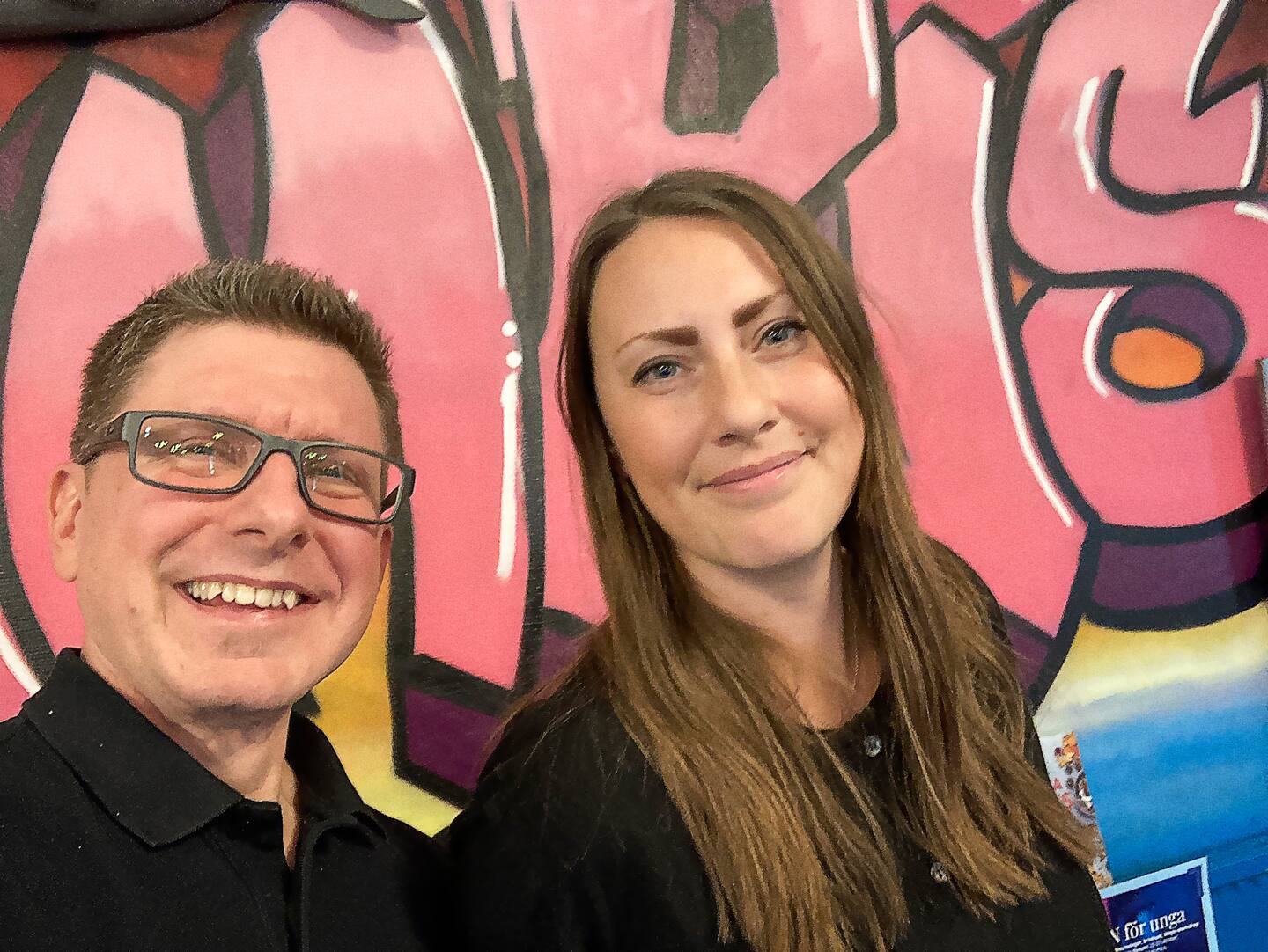Mikael Hansson och Anna Wedel Allgulin är ansvariga för pingstkyrkans ungdomsgård i Leksand.