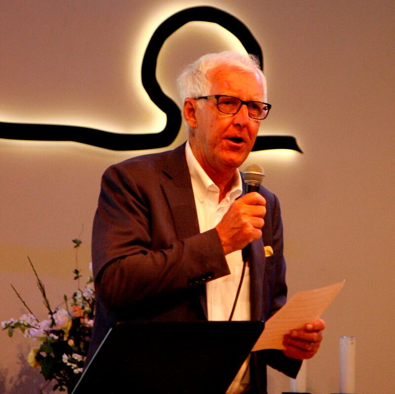 Vår devis är ”Ring så spelar vi!”, säger en av sångarna, Lars Bergman.