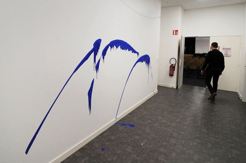 Pingstkyrkan Espoir et Vie (hopp och liv) i franska staden Angoulême vandaliserades i början av mars av hittills okända gärningsmän.