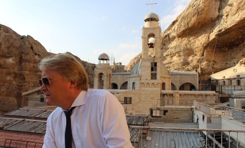 KRISTNA HAR FLYTT. Lars Adaktusson på plats i den plundrade och nästan folktomma staden Maloula i Syrien, där den kristna befolkningen annars talar Jesu språk, västarameiska.