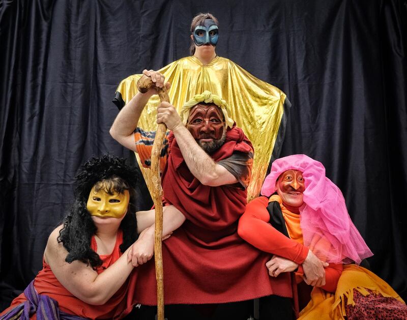 Teater Surra ger "Staven".