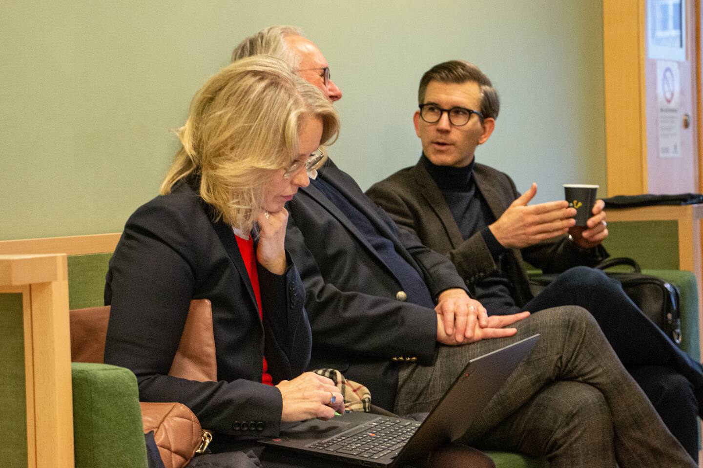 Pastorn Josef Barkenbom blev uppsagd från Solna pingstkyrka – och har stämt församlingen. Parterna möts till huvudförhandling i Solna tingsrätt.
”Klassisk kristen tro är under attack från delar av frikyrkan”, har Barkenbom motiverat att han går till domstol.