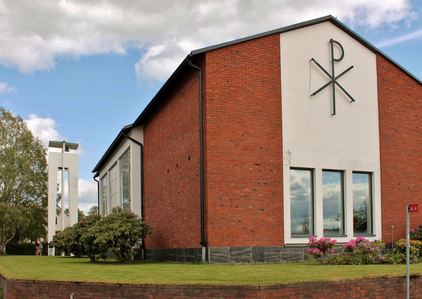 Västrabokyrkan i Växjö har varit en samarbetskyrka mellan EFS och Svenska kyrkan.