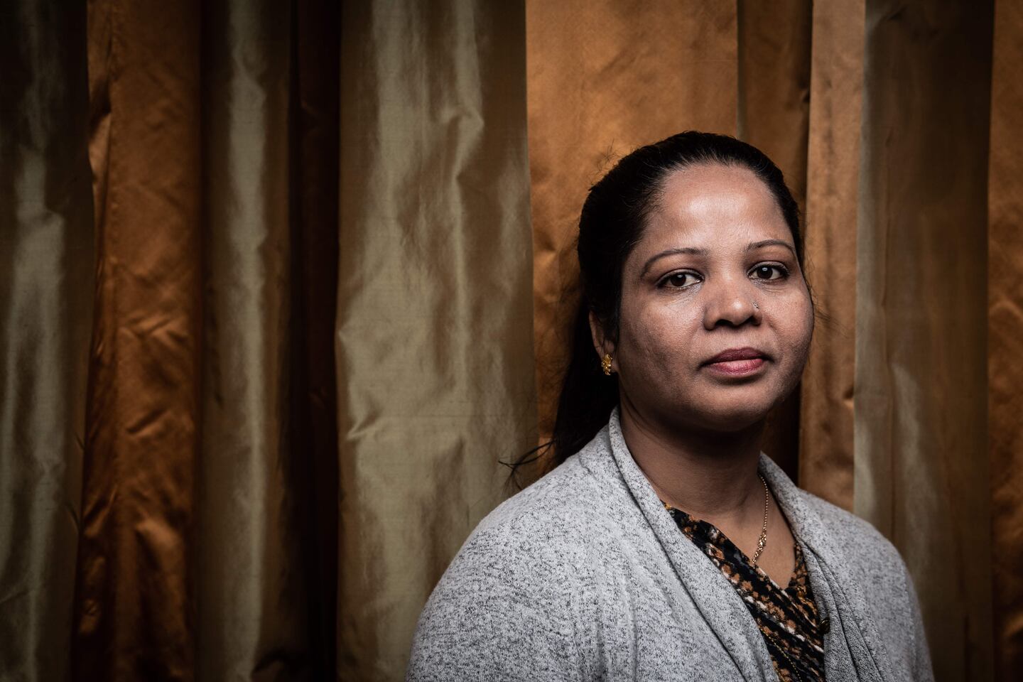 TOPSHOT - Asia Bibi from Pakistan, poses during a photo session in Paris, on February 25, 2020. - The case of Asia Bibi, a Christian woman sentenced to death for blasphemy in 2010 and acquitted by the Supreme Court in 2018, shone a global spotlight on the use and abuse of blasphemy laws in Pakistan. (Photo by Martin BUREAU / AFP)