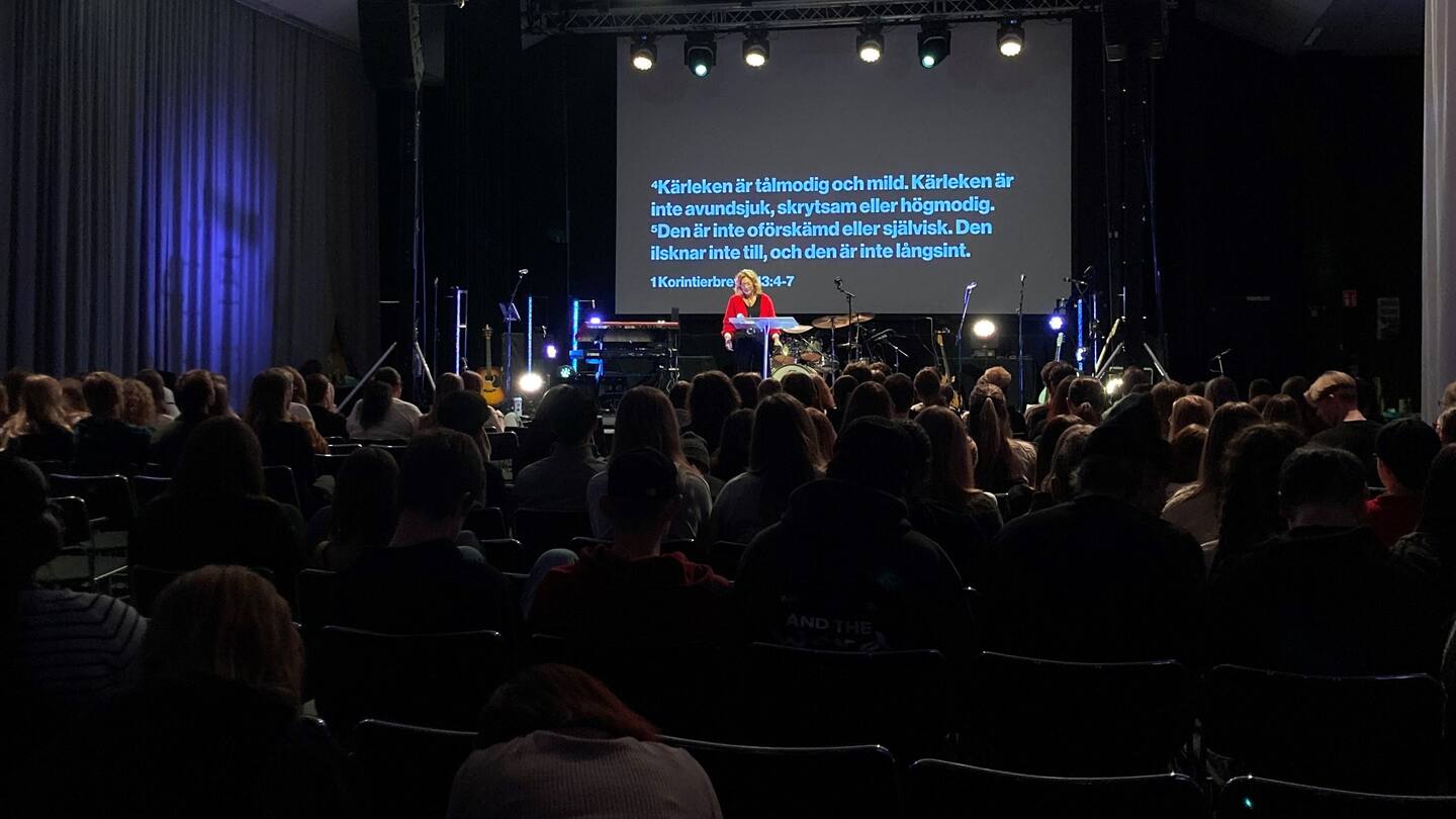 Nina Ericsson pratade om temat "Svartsjuka & relationer" på ungdomslägret Unite i Umeå under nyårshelgen.