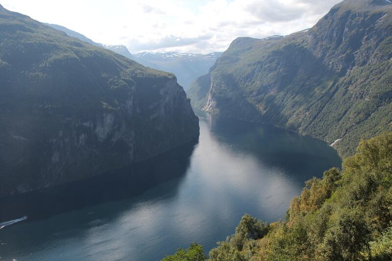 Geirangerfjorden är enastående sedd från Örnesvingen.