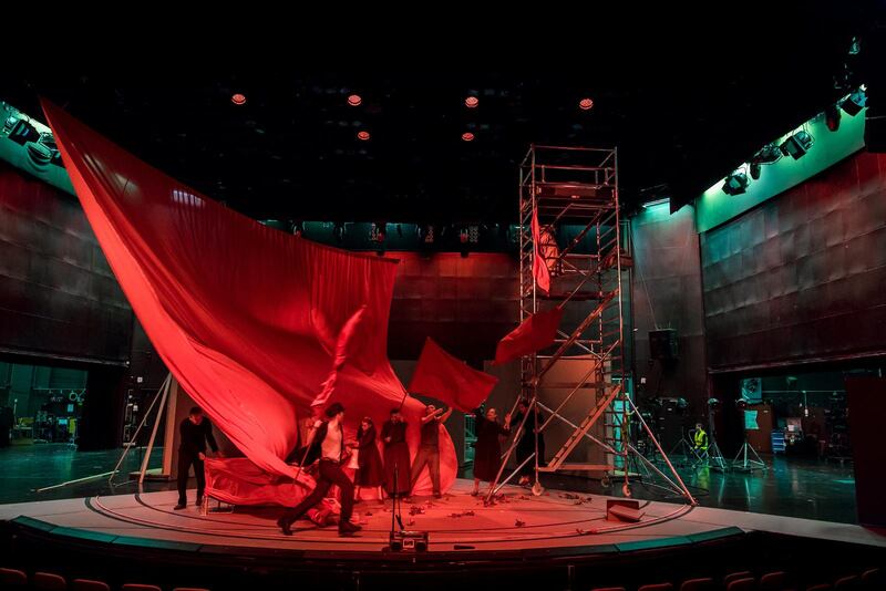 ”Våra drömmars stad”. Föreställningen spelas på Stora scenen på Kulturhuset Stadsteatern i Stockholm.