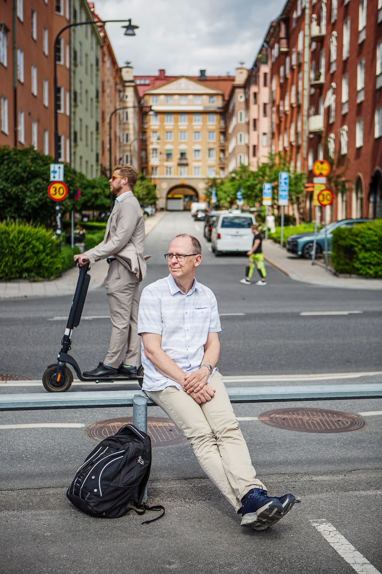 Svenska alliansmissionens missionsledare Ulf Häggqvist berättar om sorgen som följde honom efter diskoteksbranden i Göteborg 1998, om växande församlingar utanför storstäderna och om vad i kristet klosterliv som inspirerar honom.